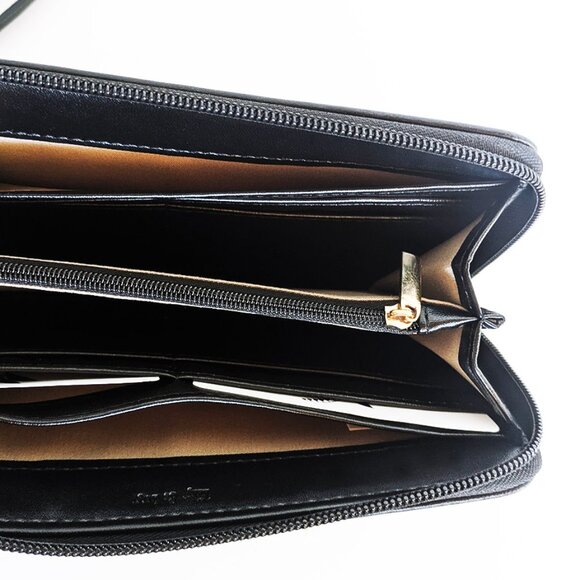 LILY & IVY  Black Zip Around Wallet Wristlet - Picture 10 of 13